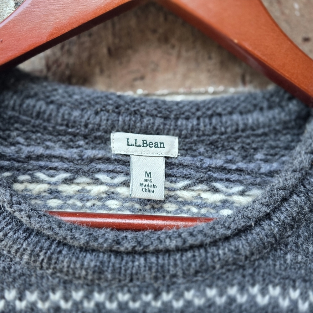 L.L. Bean Lambs Wool Charcoal and Cream Patterned Crewneck Sweater - Picture 2 of 9